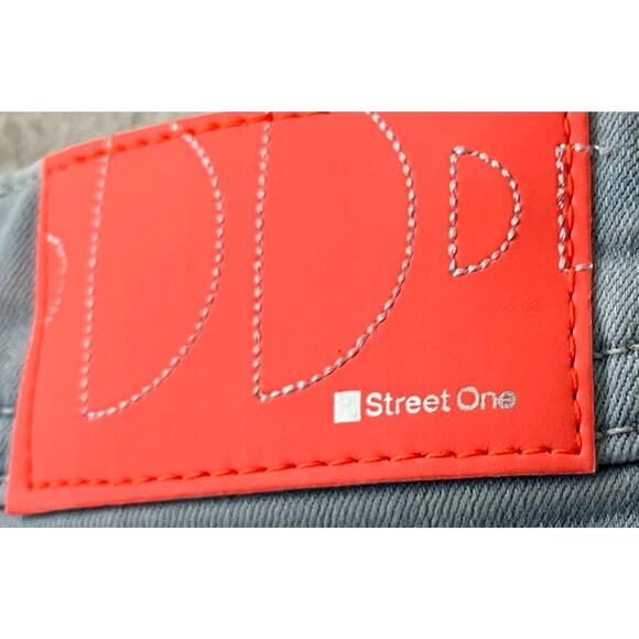 STREET ONE LOOSEFIT, STRAIGHT LEG, DENIM JEANS, WOMENS, 33/28), LIGHT BLUE DENIM - Picture 12 of 12